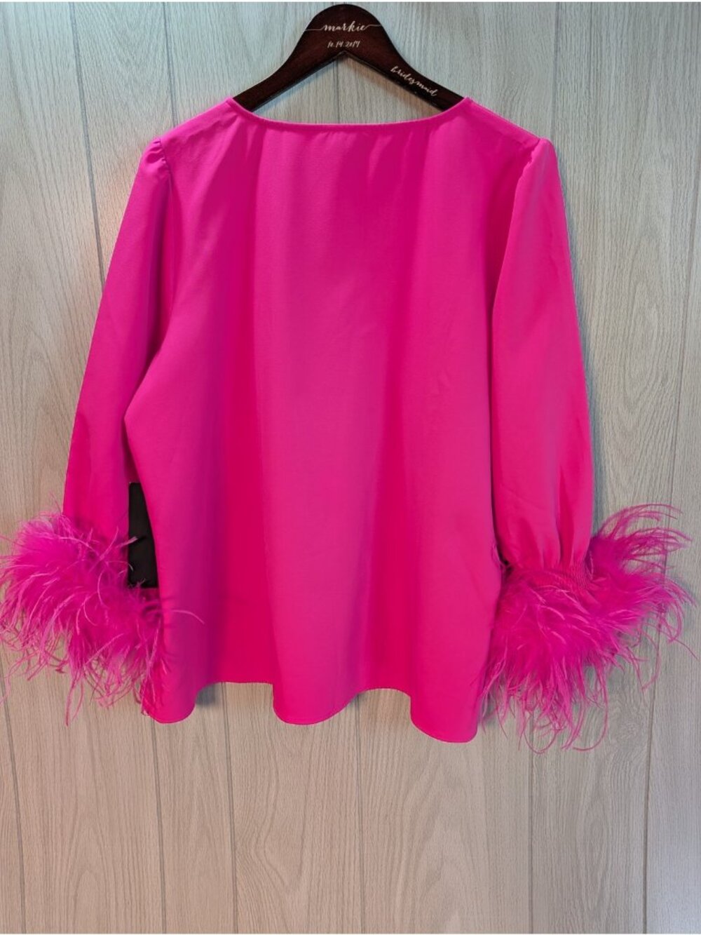 Tuckernuck Bright Pink Feather Miranda Top Size XXL Short Sleeve V Neck - Picture 3 of 8